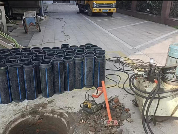 茂南PE置换管厂家 DN315置换管 非开挖管短管置换